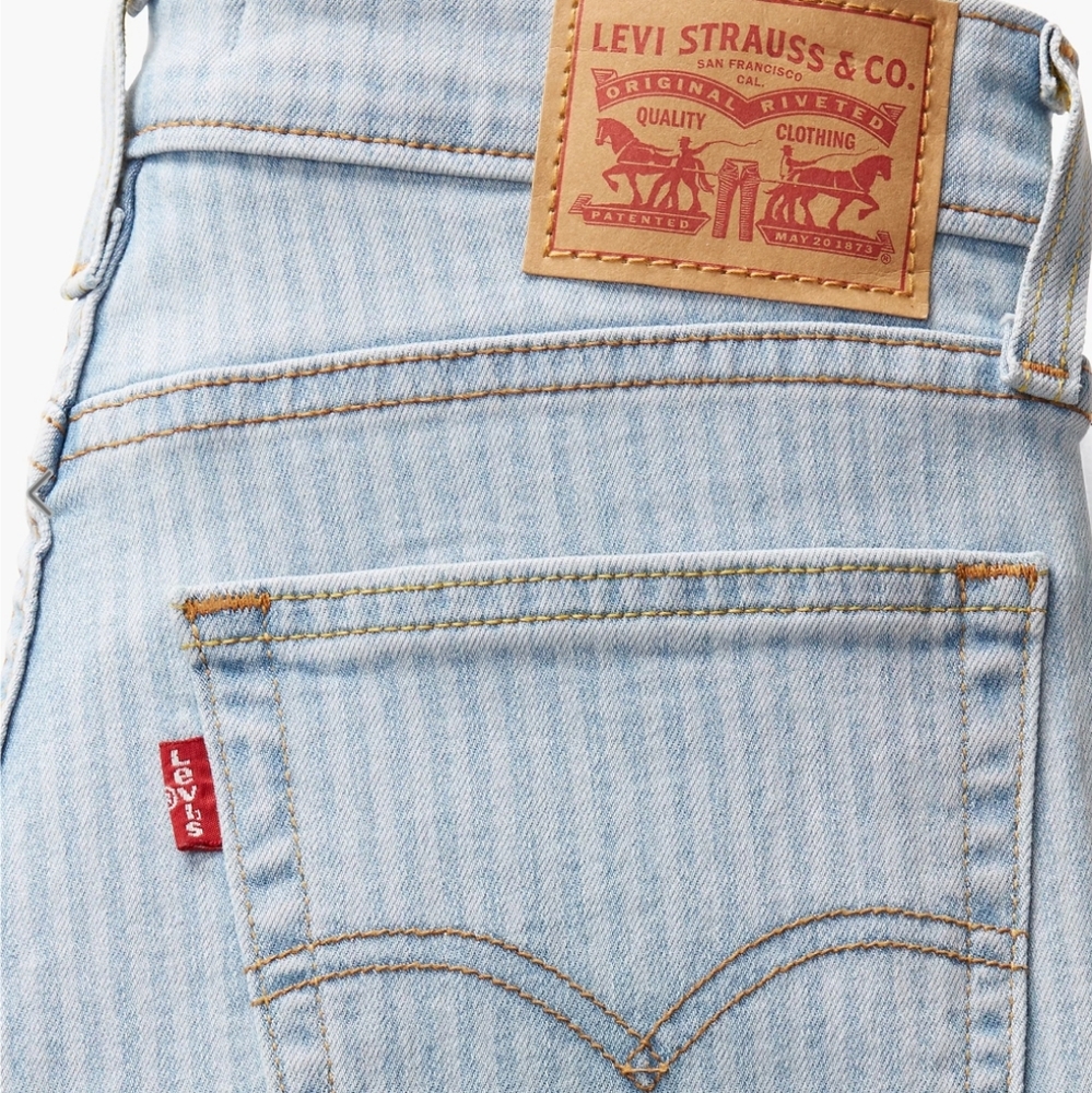 NWT --- Levi's 726 High Rise Flare Women's Jeans - Picture 5 of 8